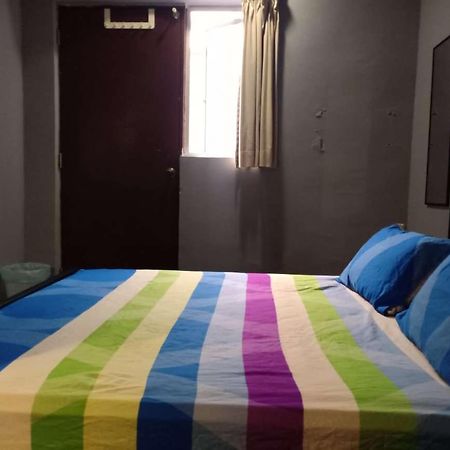 Raizzy'S Guesthouse Kuala Lumpur Exteriör bild